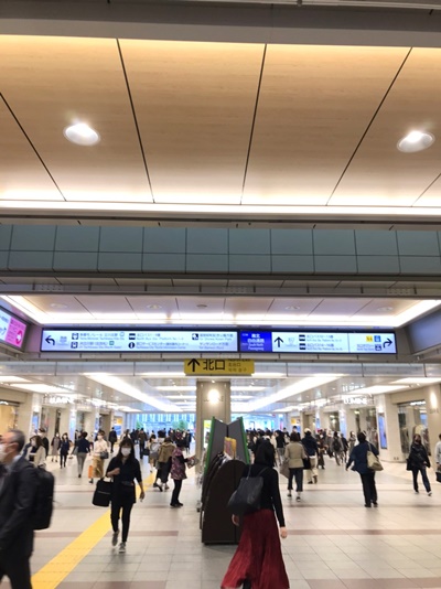 立川駅を北口から出ていただきます。
