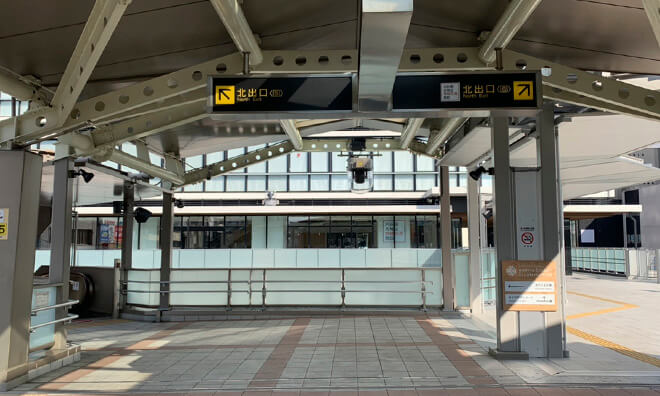 刈谷駅の北改札口を出て一番奥にある北出口5に向かいます。