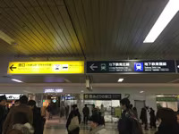 JR札幌駅西改札口を出て左手側大丸百貨店方面に進みます。